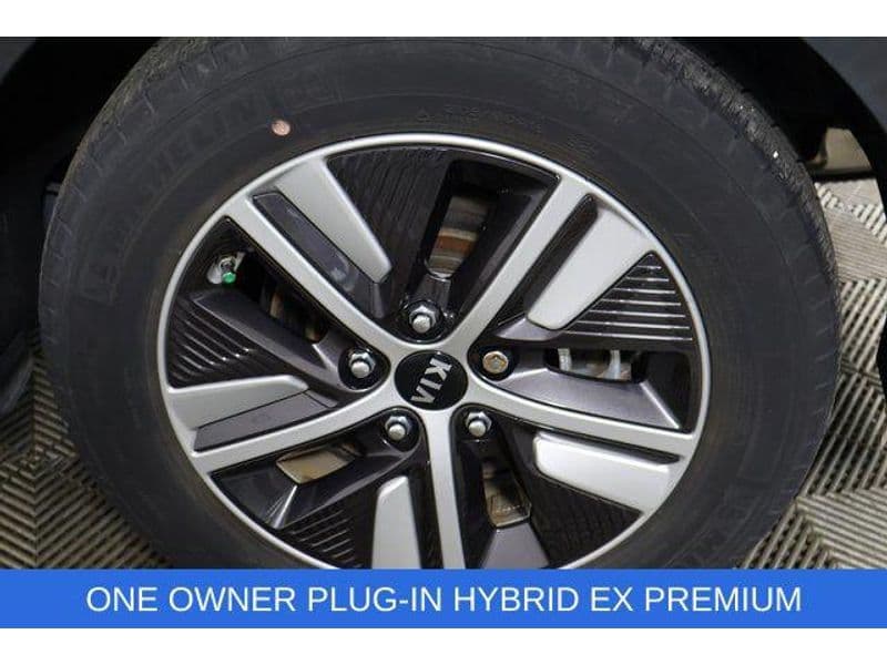 2020 Kia Niro PHEV view 15