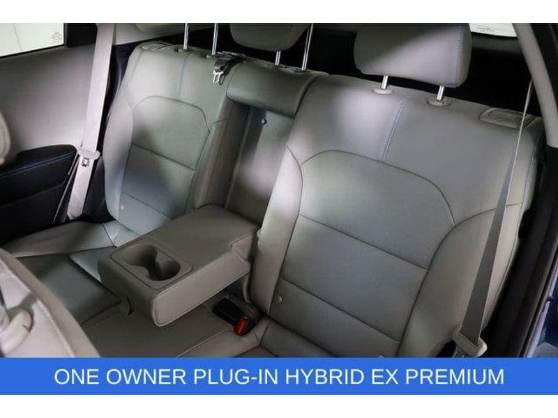 2020 Kia Niro PHEV view 16