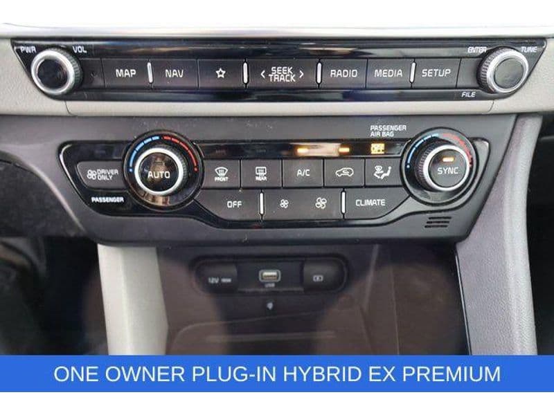 2020 Kia Niro PHEV view 28