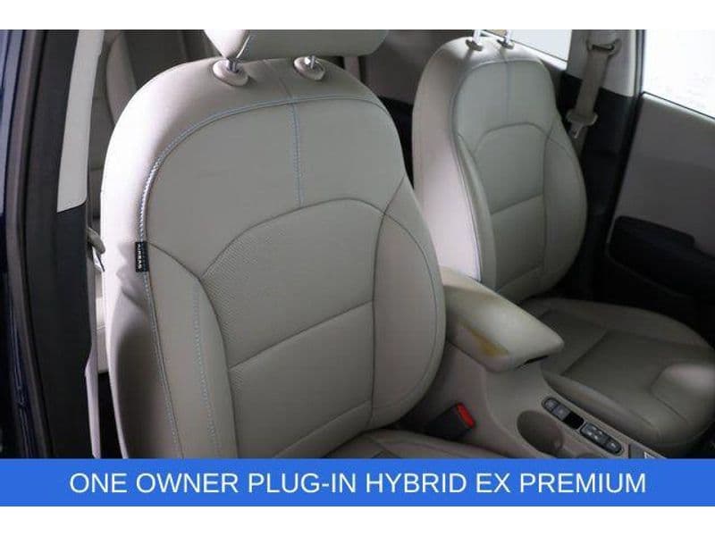 2020 Kia Niro PHEV view 8