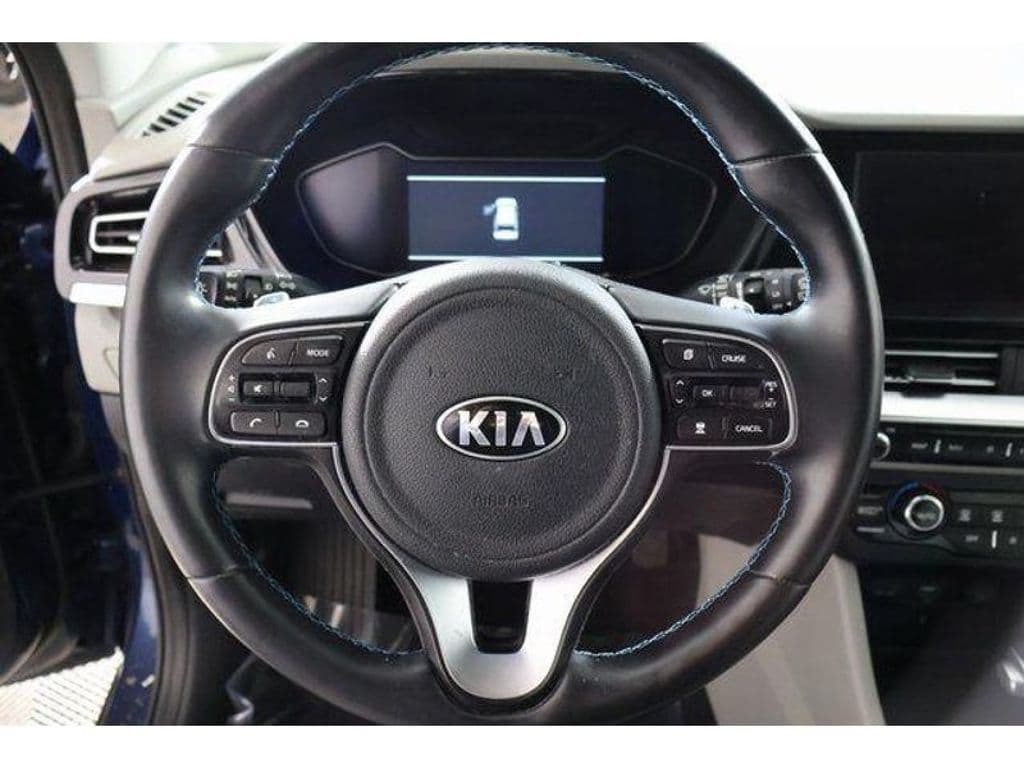 2020 Kia Niro PHEV view 22