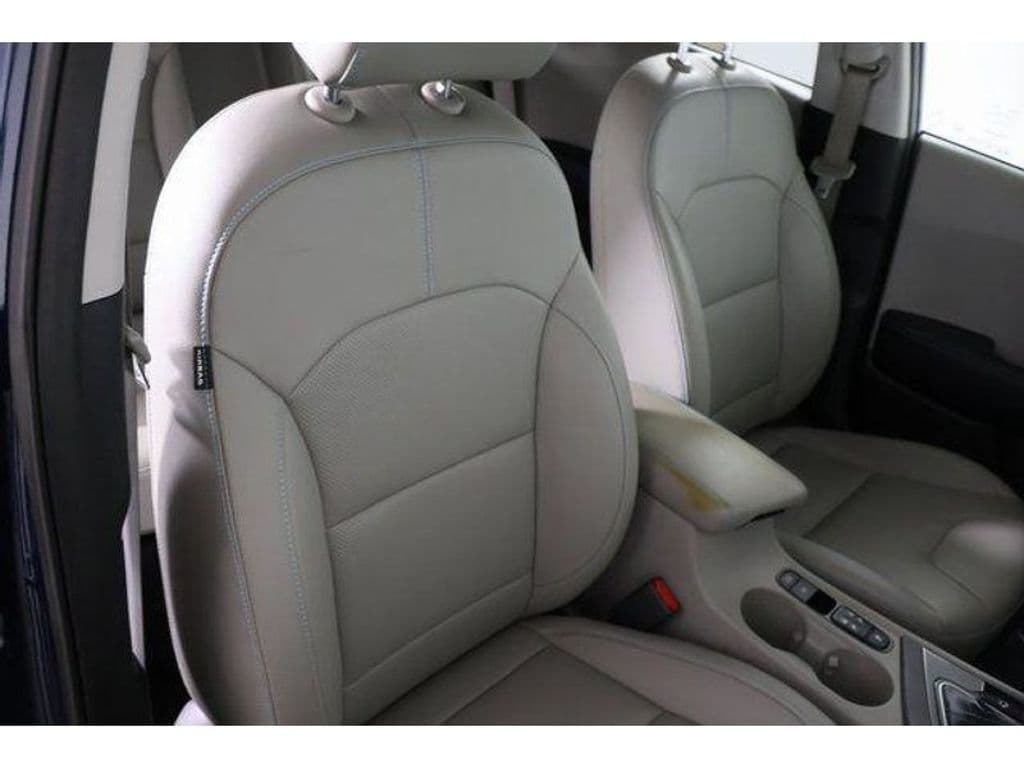 2020 Kia Niro PHEV view 9