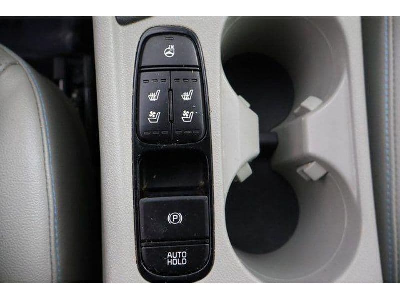 2020 Kia Niro PHEV view 29