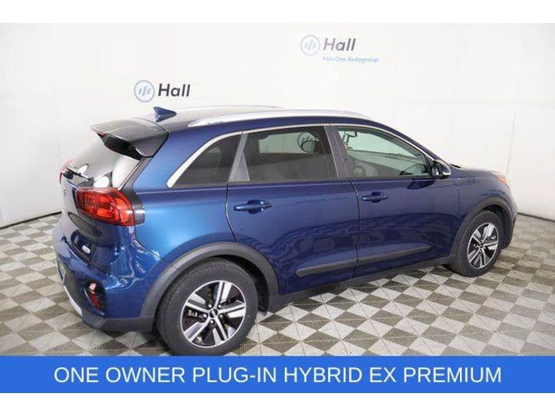 2020 Kia Niro PHEV view 4