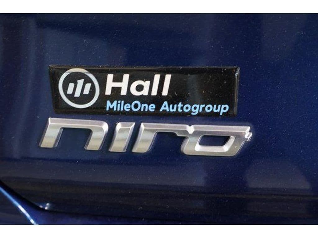 2020 Kia Niro PHEV view 13