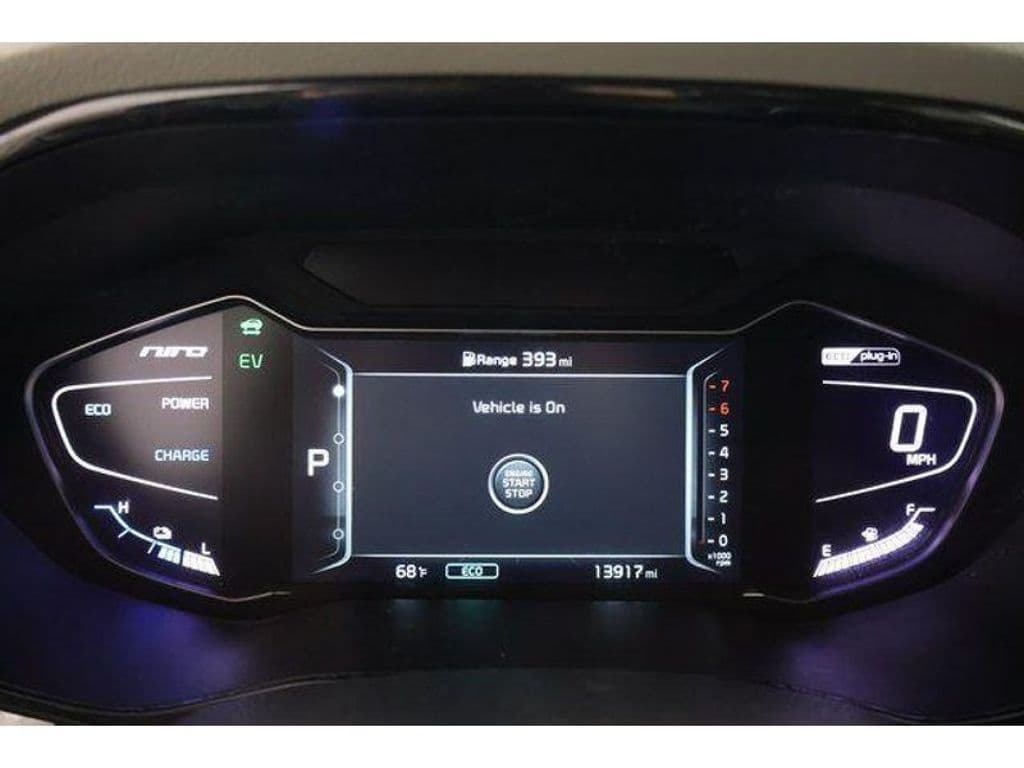 2020 Kia Niro PHEV view 30