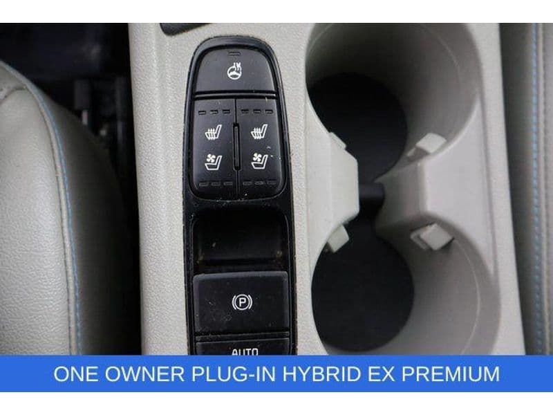 2020 Kia Niro PHEV view 29