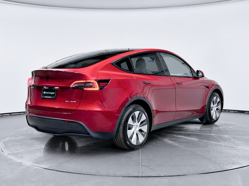 2024 Tesla Model Y view 3