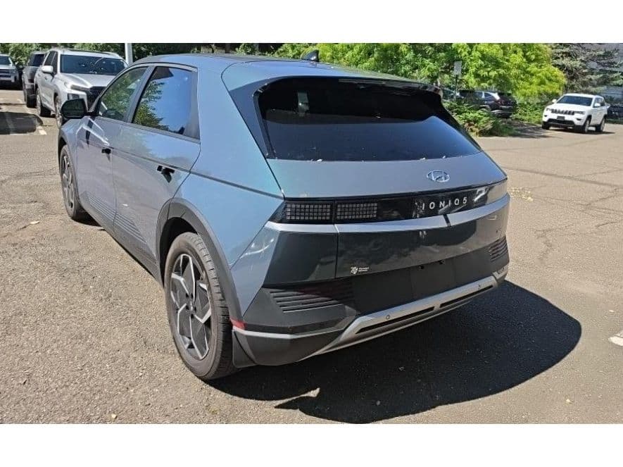 2023 Hyundai IONIQ 5 view 4