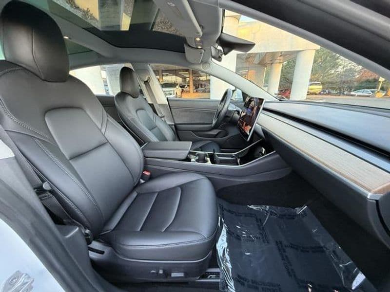 2018 Tesla Model 3 view 17