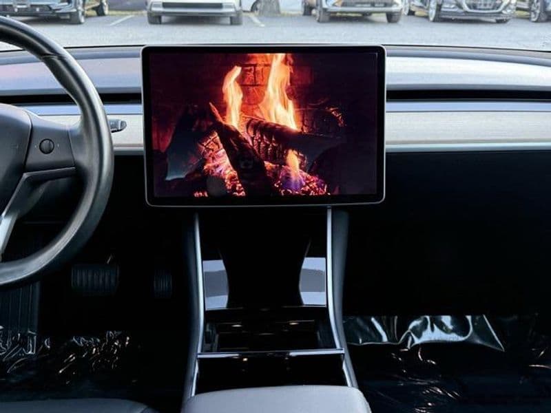 2018 Tesla Model 3 view 23
