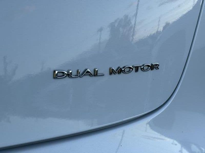2018 Tesla Model 3 view 15