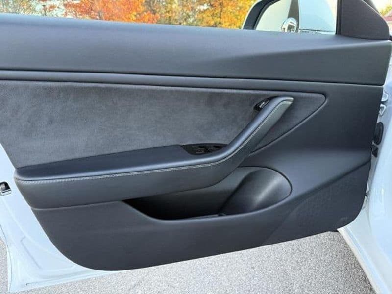 2018 Tesla Model 3 view 10