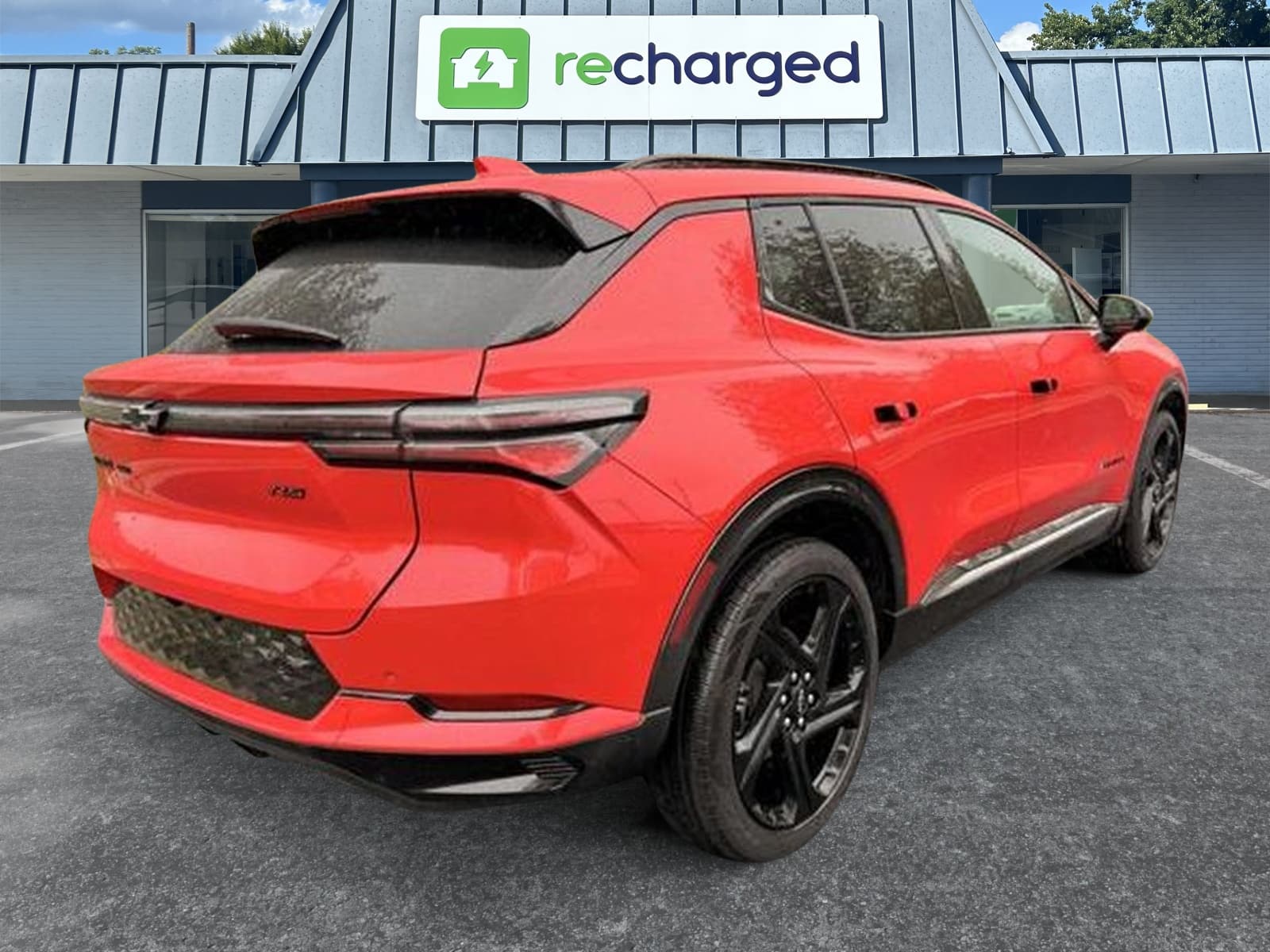 2024 Chevrolet Equinox EV view 5