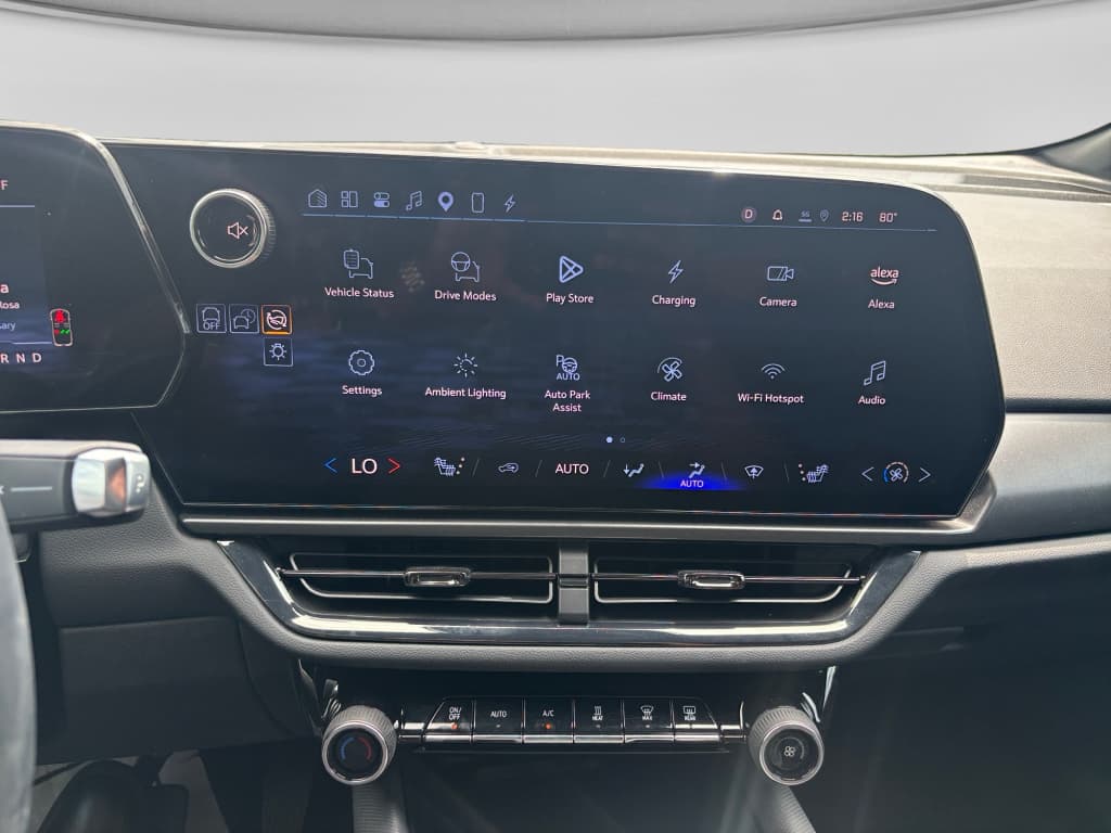 2024 Chevrolet Equinox EV view 7