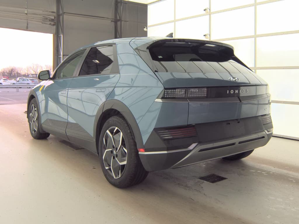 2024 Hyundai IONIQ 5 view 4