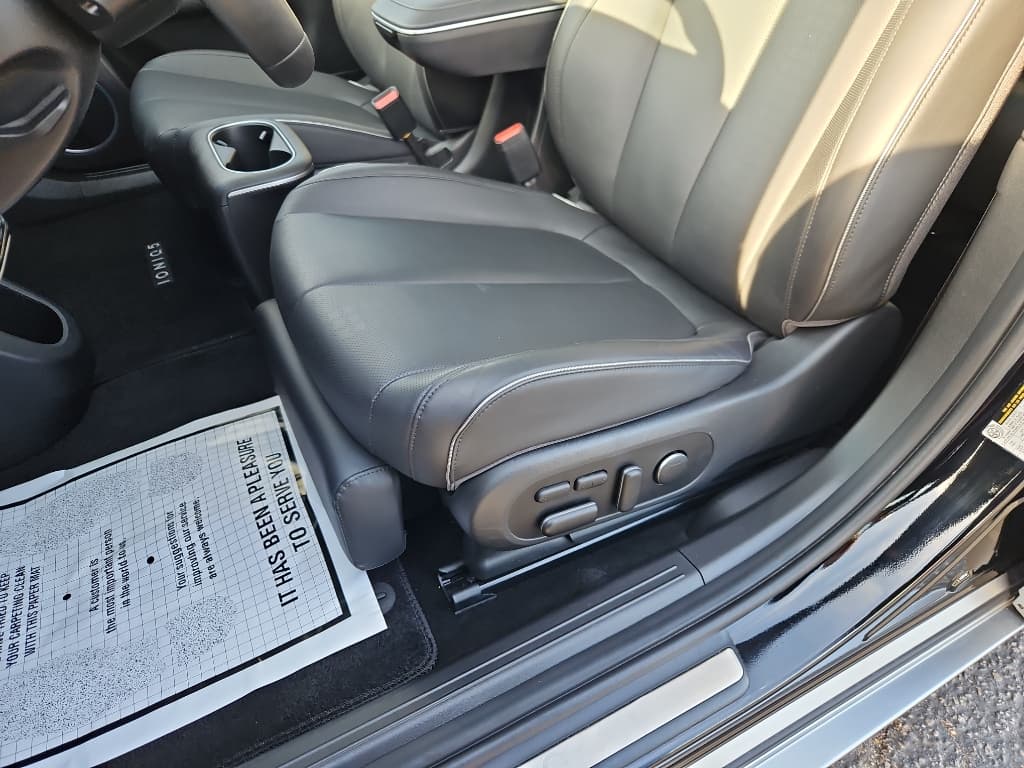 2023 Hyundai IONIQ 5 view 7