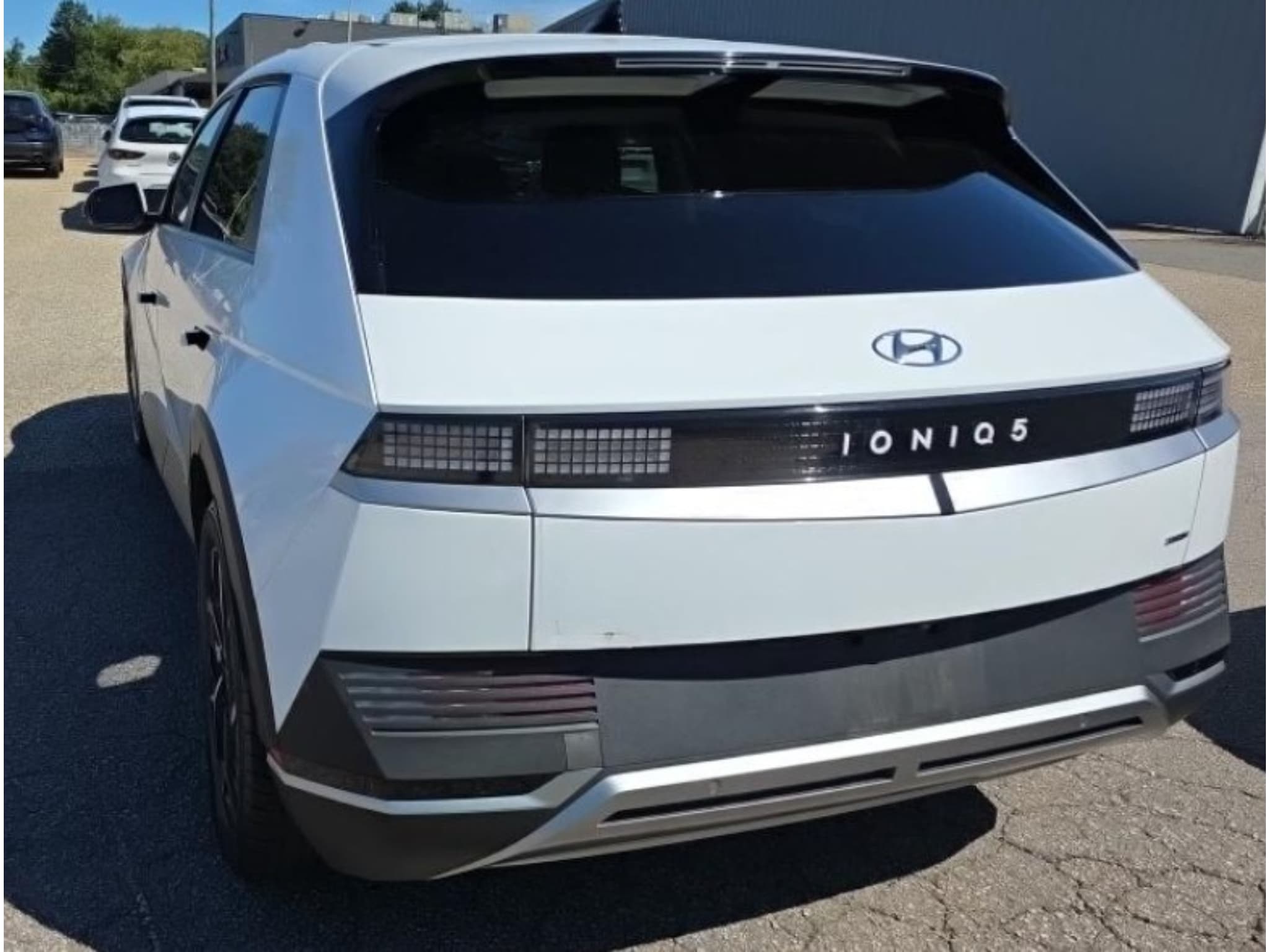 2024 Hyundai IONIQ 5 view 4