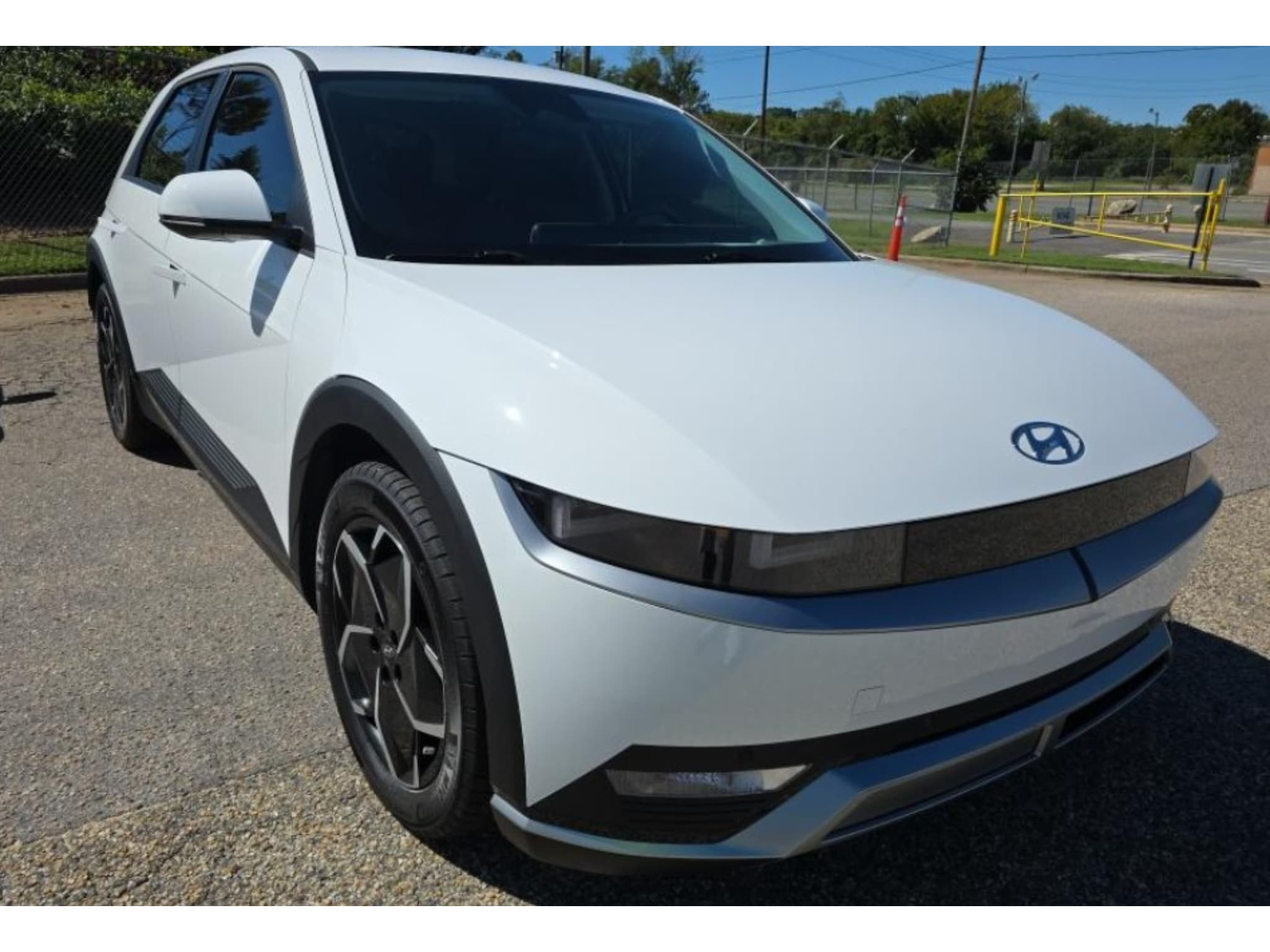 2024 Hyundai IONIQ 5 view 2