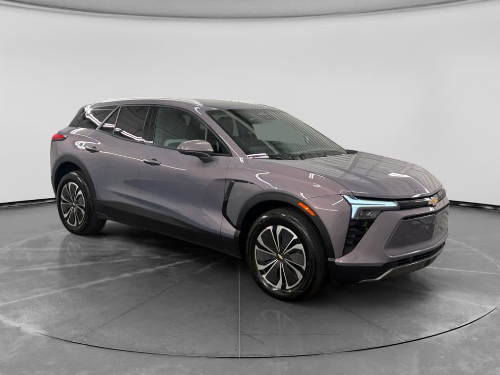 2024 Chevrolet Blazer EV view 4