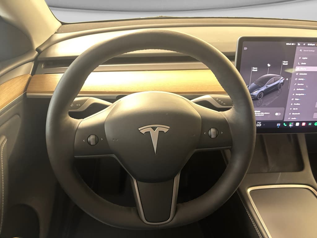 2024 Tesla Model Y view 5
