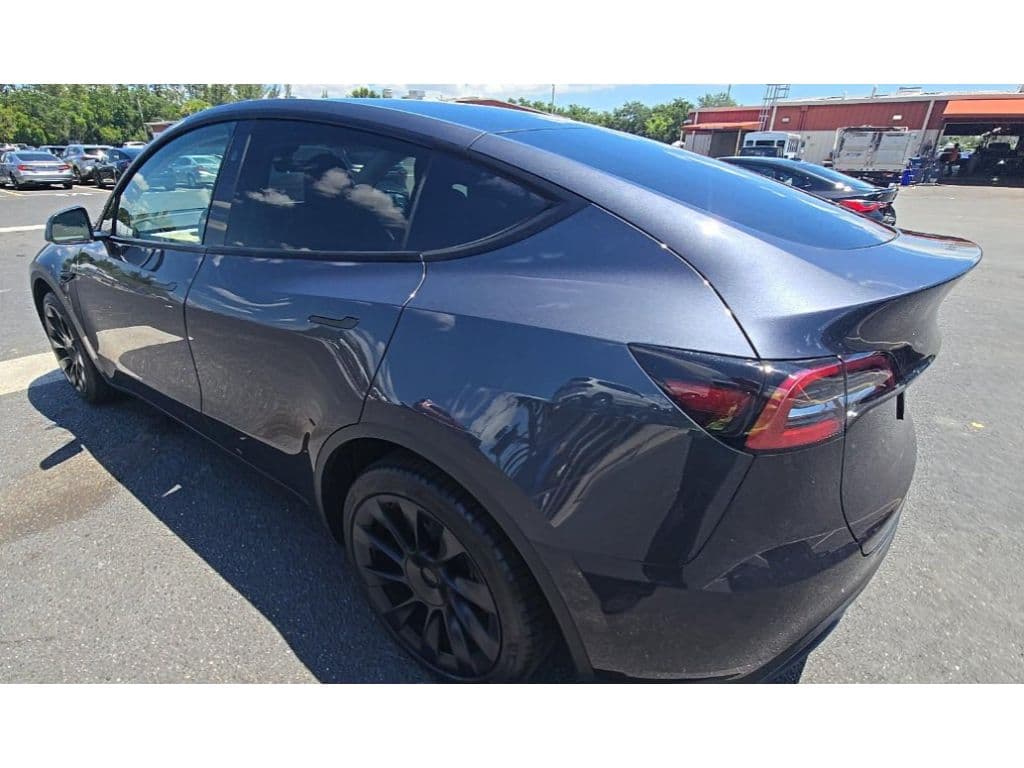 2024 Tesla Model Y view 4