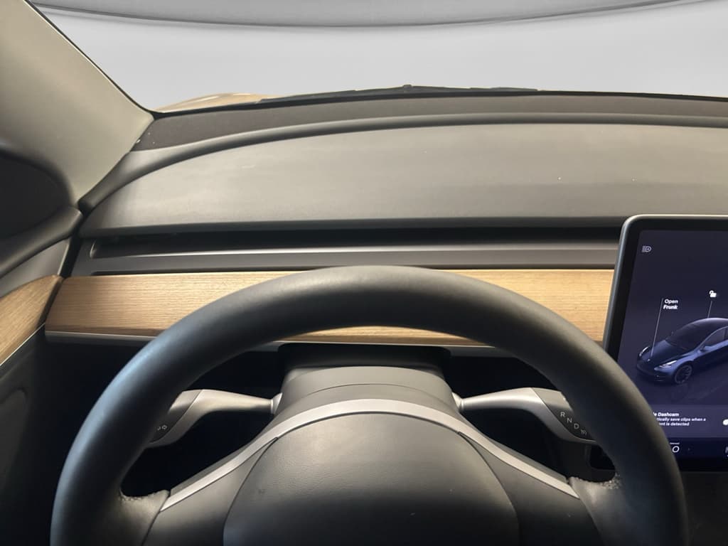 2024 Tesla Model Y view 6