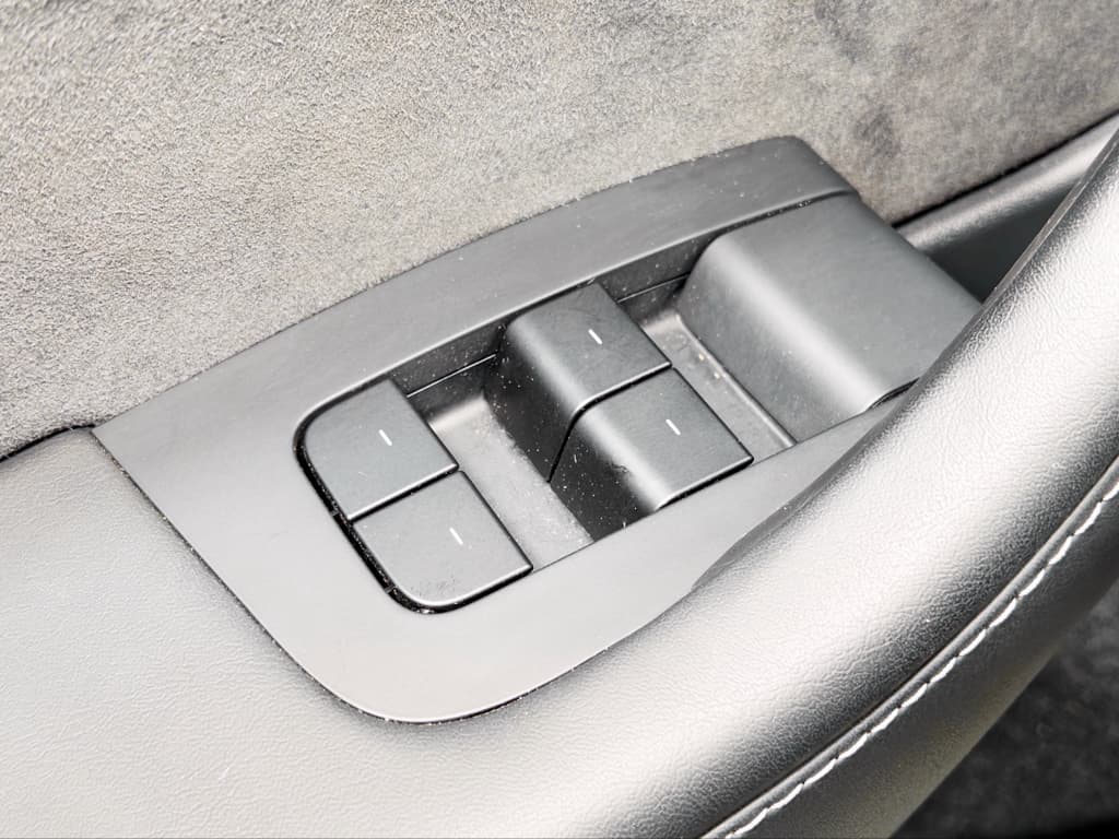 2025 Tesla Model Y view 7
