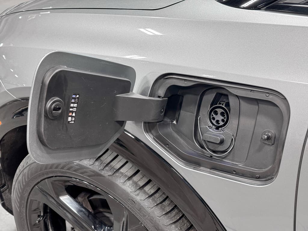 2024 Chevrolet Equinox EV view 5