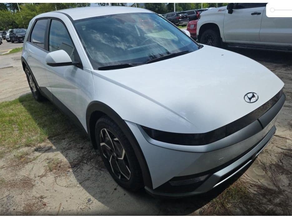 2024 Hyundai IONIQ 5 view 3