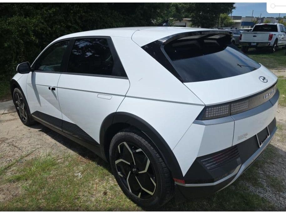 2024 Hyundai IONIQ 5 view 4