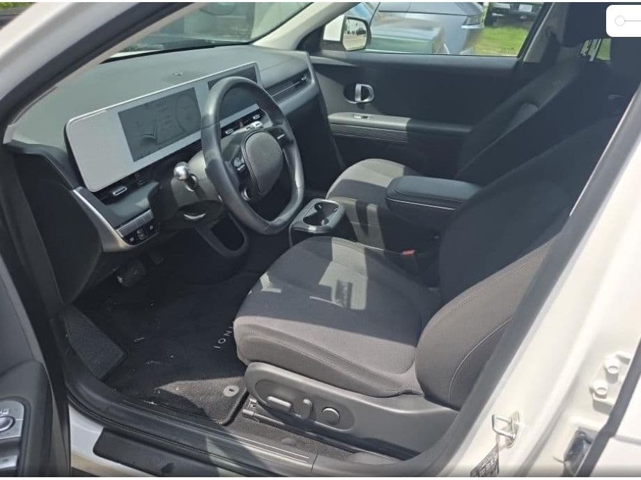 2024 Hyundai IONIQ 5 view 5
