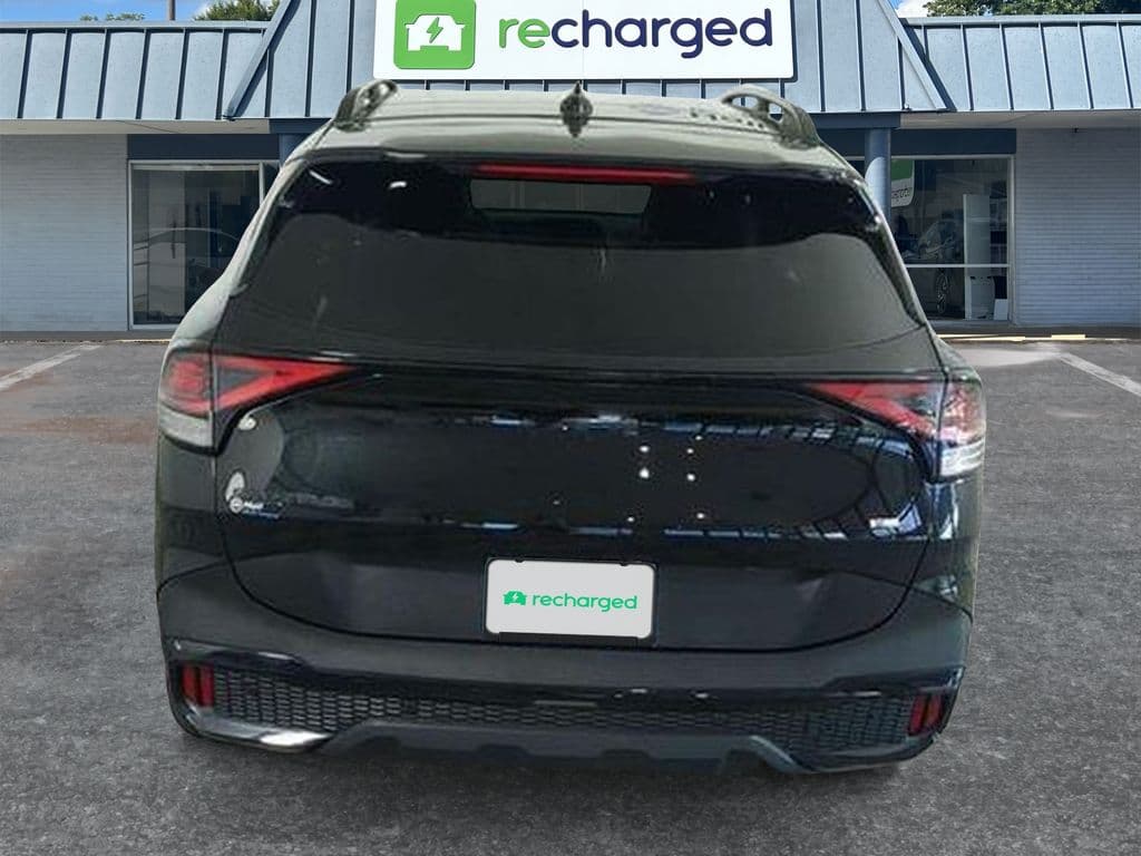 2025 Kia Sportage PHEV view 4