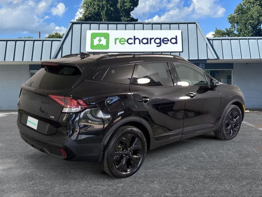 2025 Kia Sportage PHEV view 5