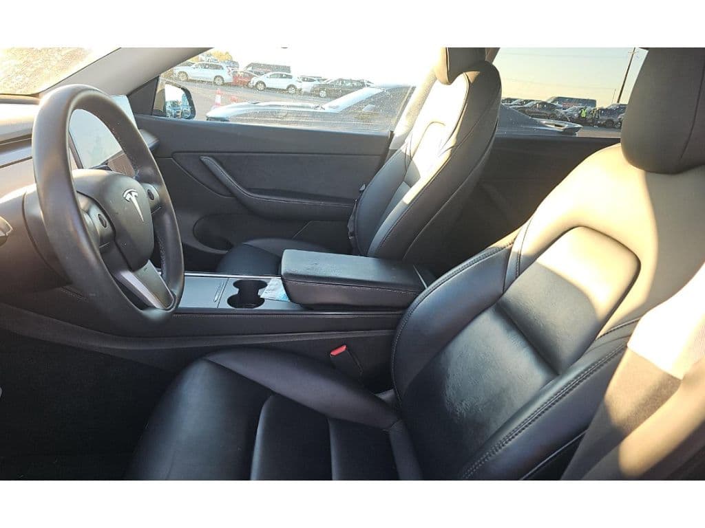 2021 Tesla Model Y view 5
