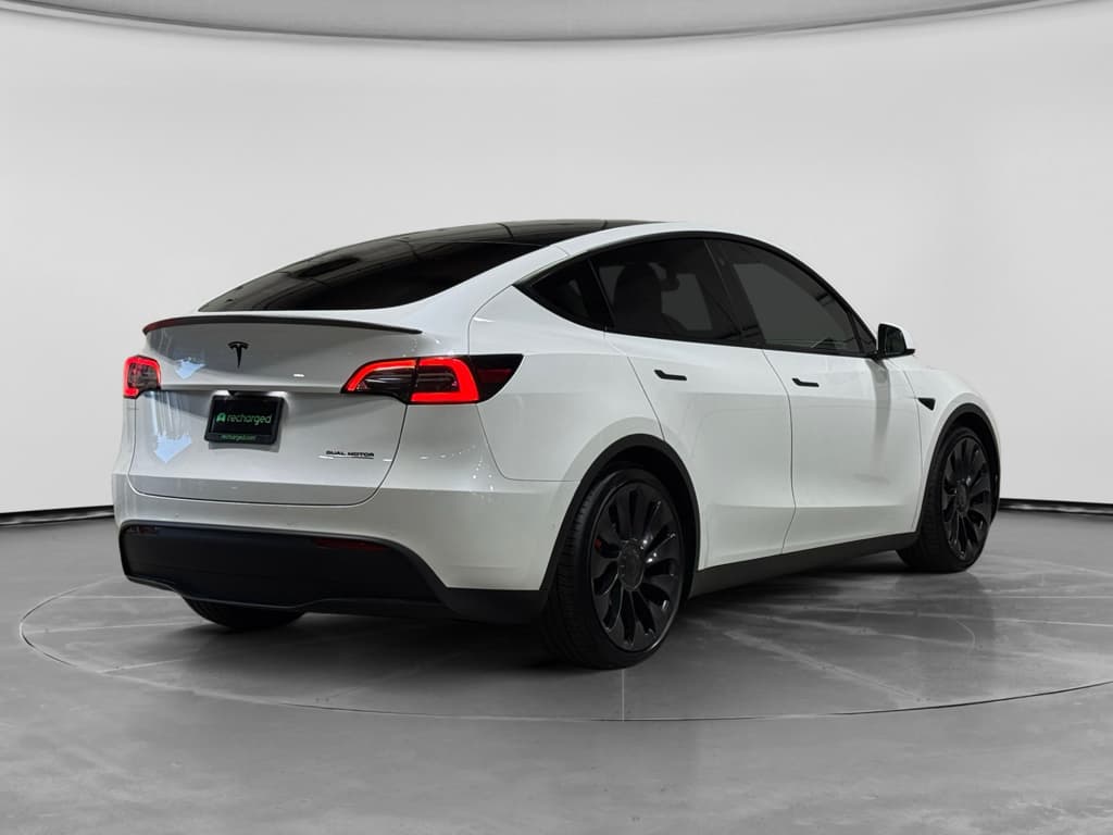 2021 Tesla Model Y view 3