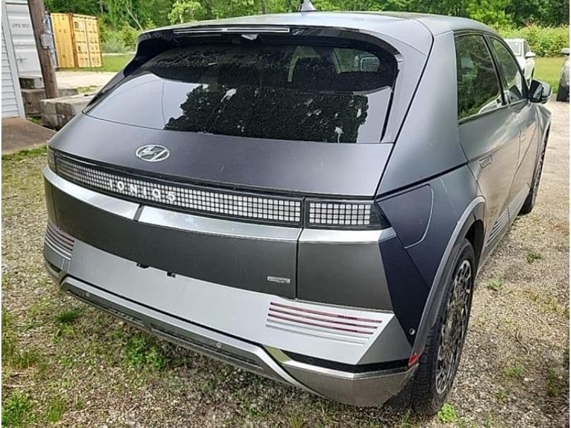 2024 Hyundai IONIQ 5 view 3