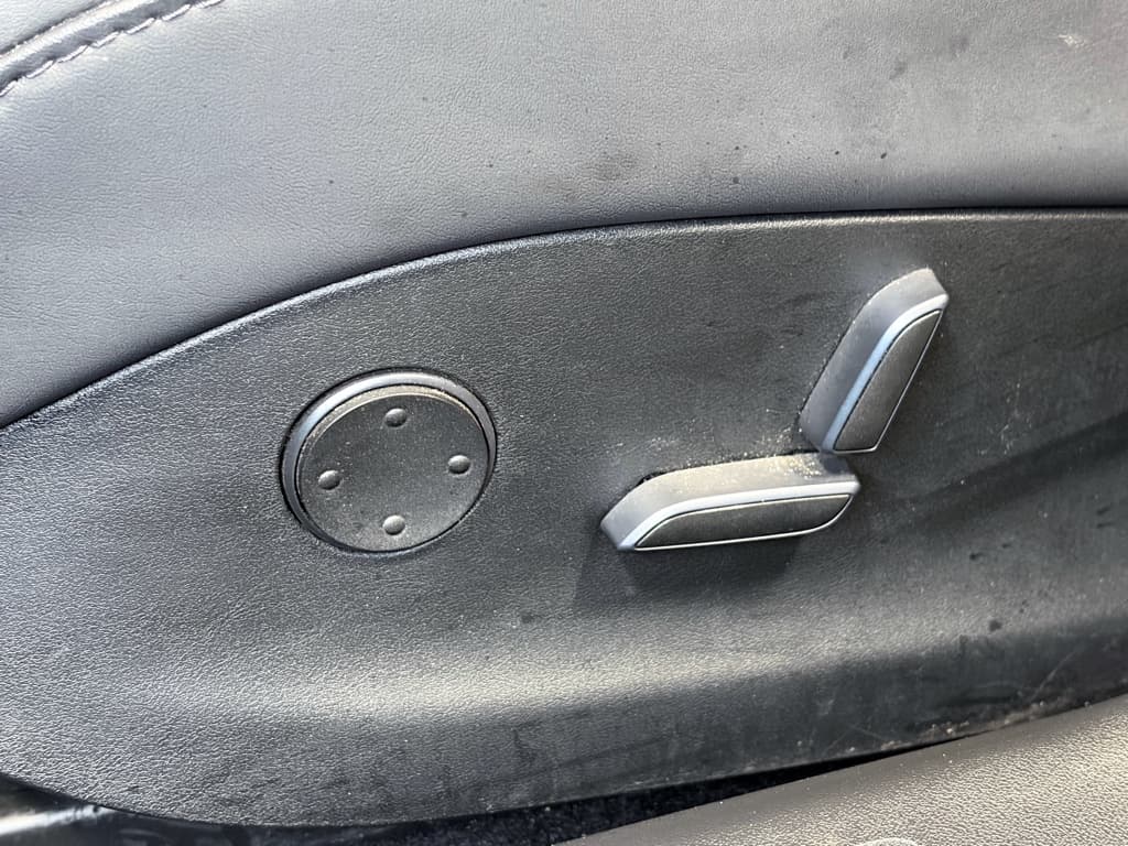 2018 Tesla Model S view 7