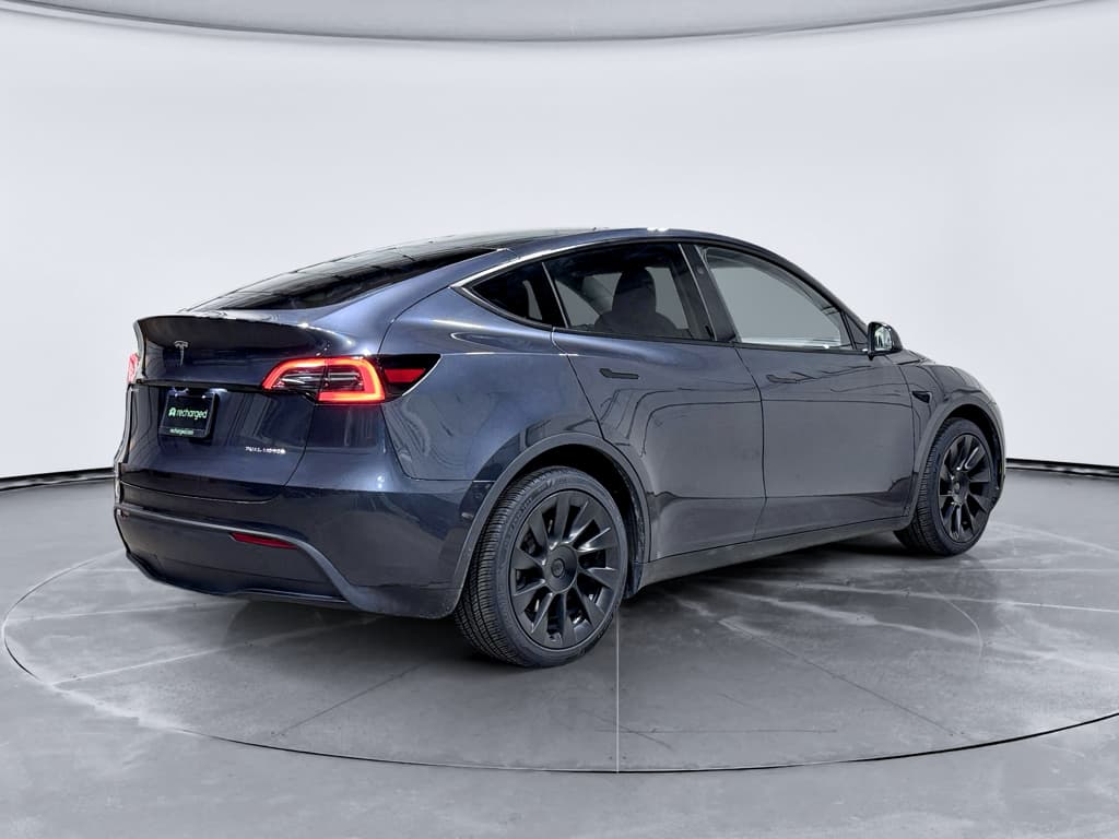 2024 Tesla Model Y view 3