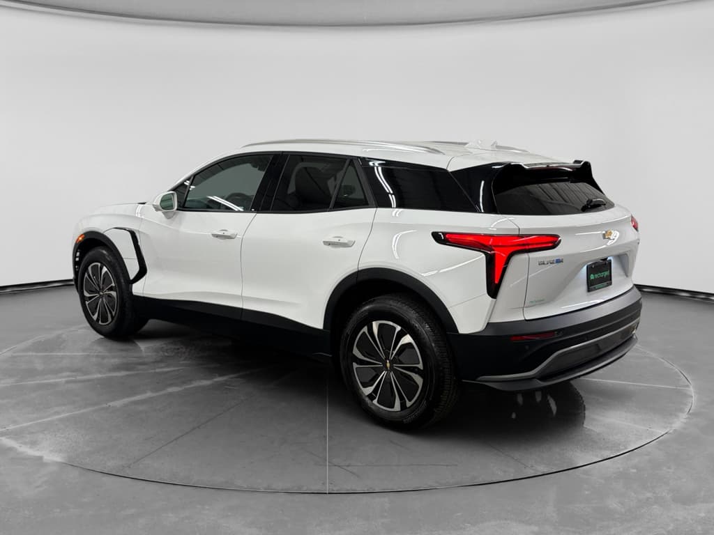 2024 Chevrolet Blazer EV view 7