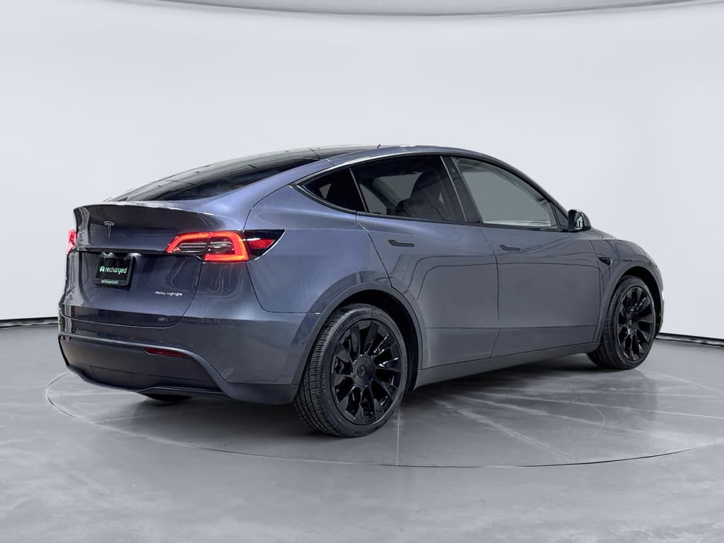 2021 Tesla Model Y view 3