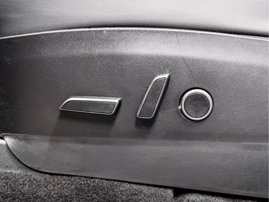 2021 Tesla Model Y view 7