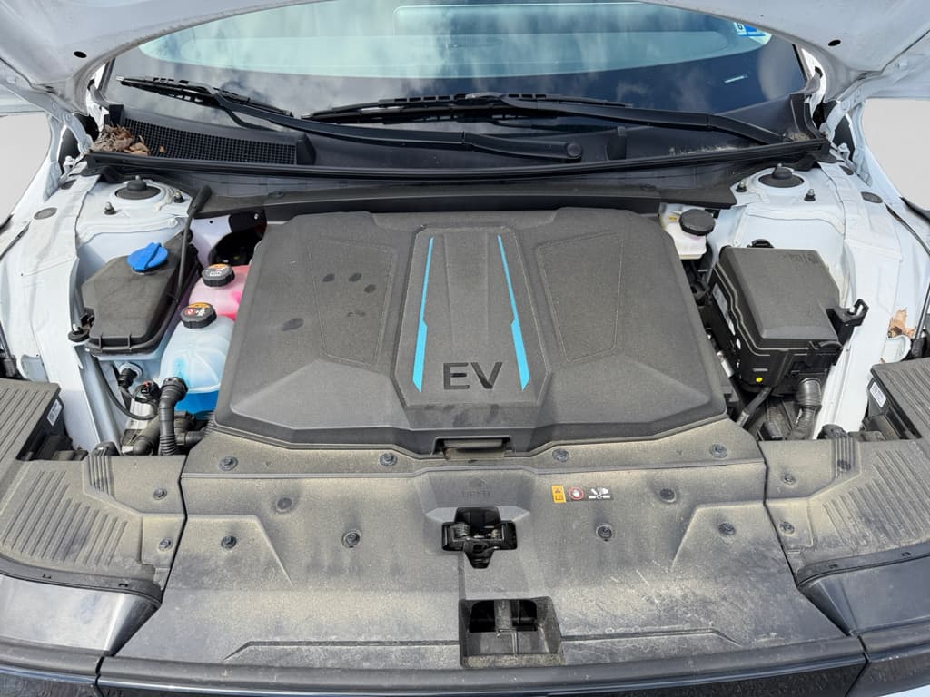2024 Hyundai IONIQ 5 view 4