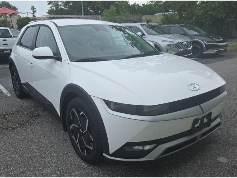 2024 Hyundai IONIQ 5 view 2
