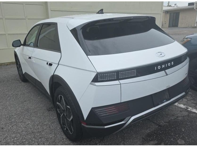 2024 Hyundai IONIQ 5 view 4