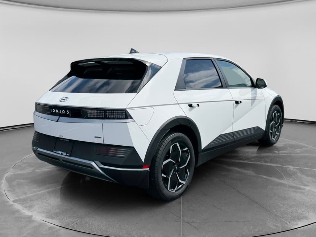 2024 Hyundai IONIQ 5 view 7
