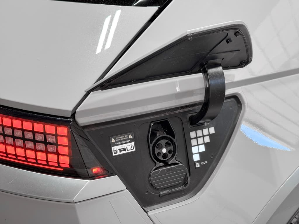 2024 Hyundai IONIQ 5 view 5