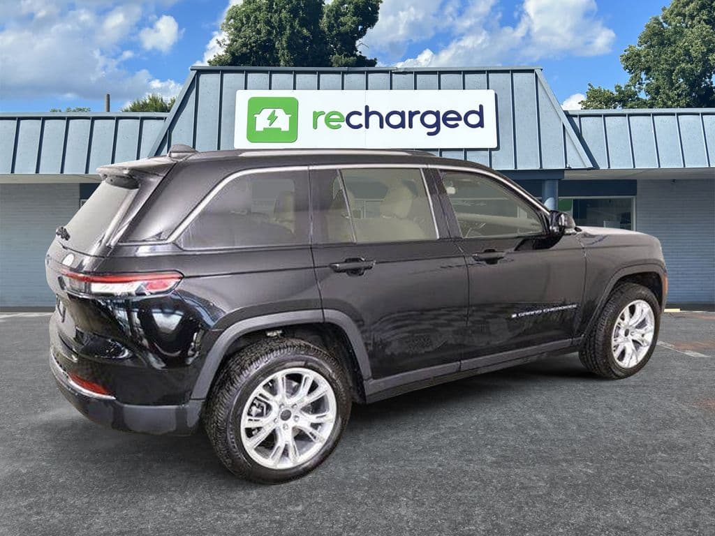 2022 Jeep Grand Cherokee 4xe view 4