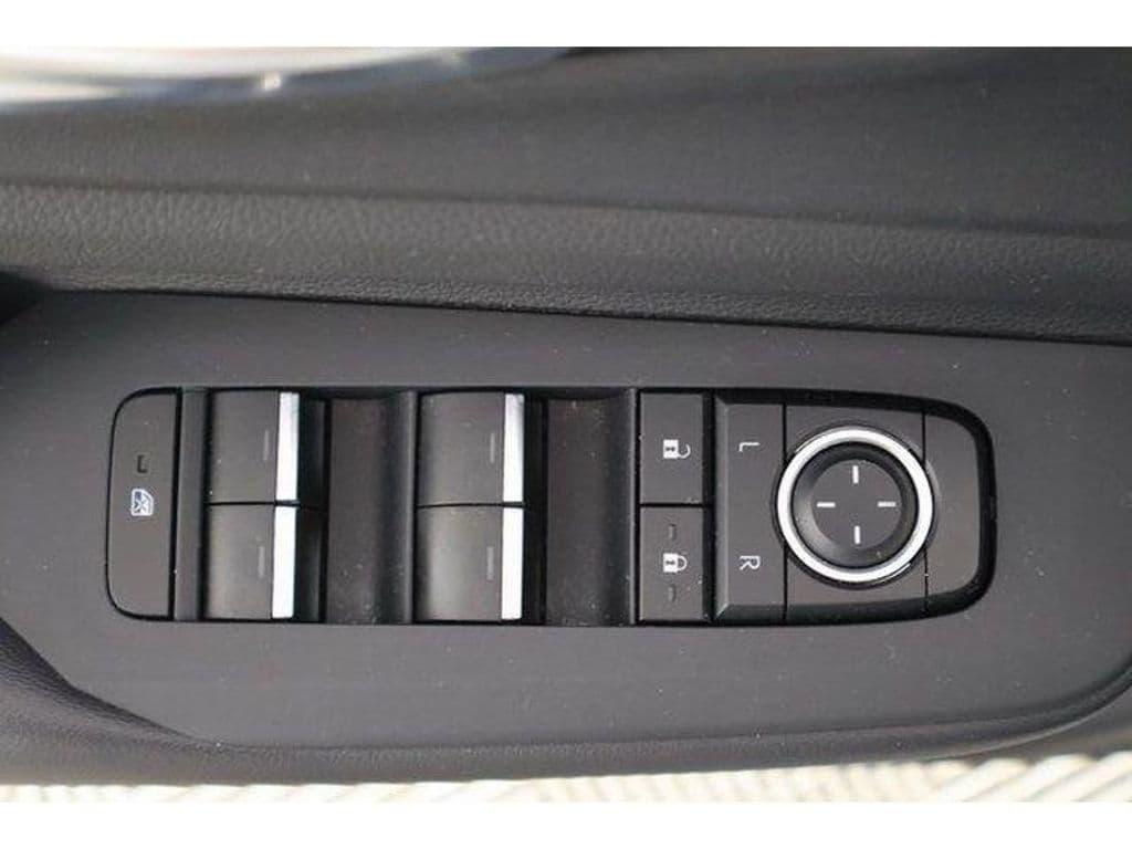 2025 Toyota Prius Prime view 22