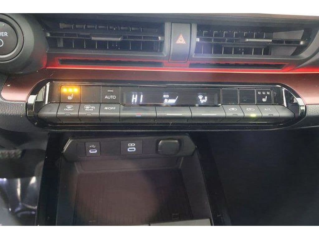 2025 Toyota Prius Prime view 28